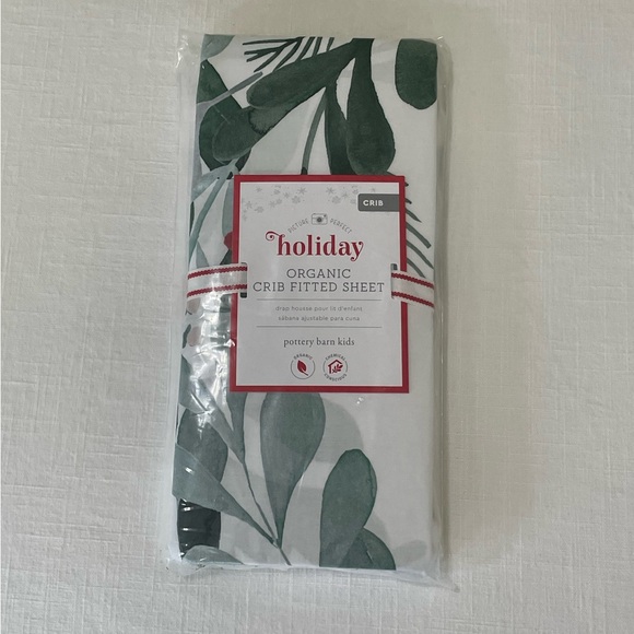 Pottery Barn Kids Picture Perfect Holiday Organic Crib Fitted Sheet - Picture 5 of 6